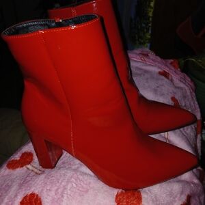 Chic Red Heeled Boots for Women